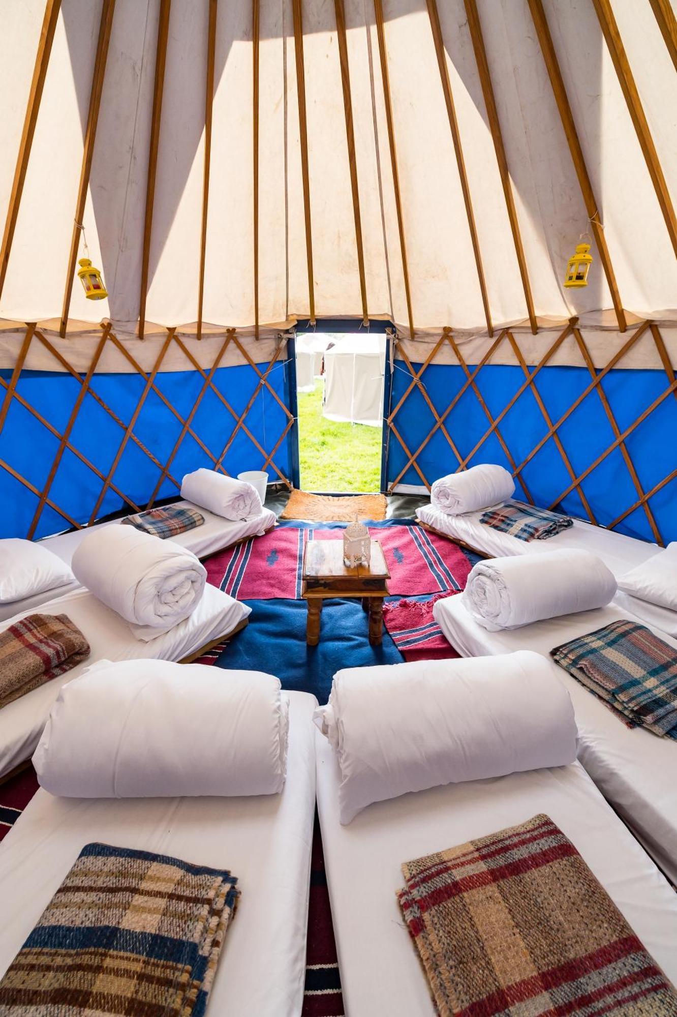 Отель Festival Yurts Хей-он-Уай Экстерьер фото